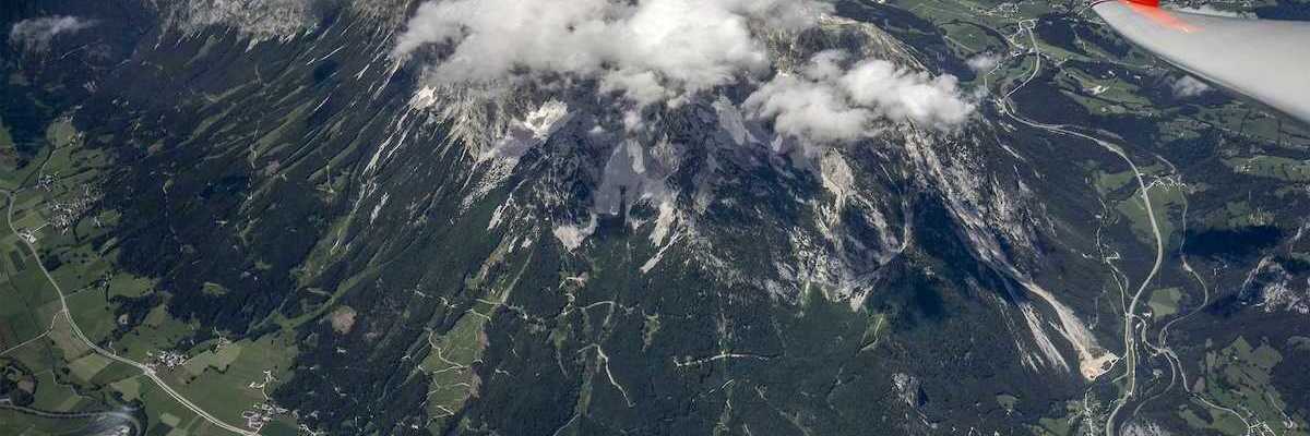 Flugwegposition um 09:50:58: Aufgenommen in der Nähe von Irdning, 8952, Österreich in 2214 Meter